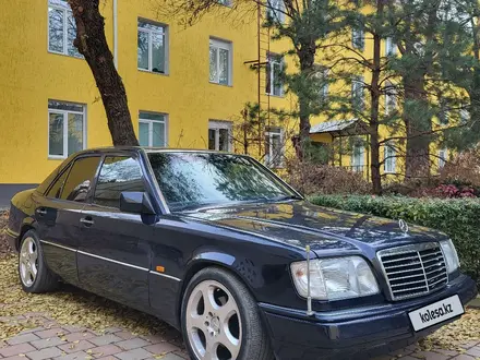 Mercedes-Benz E 280 1993 года за 3 800 000 тг. в Алматы – фото 3