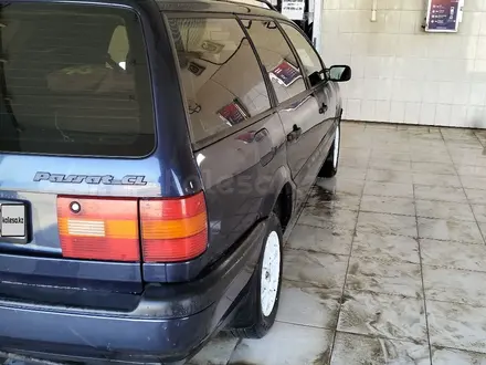 Volkswagen Passat 1995 года за 2 000 000 тг. в Атырау – фото 20