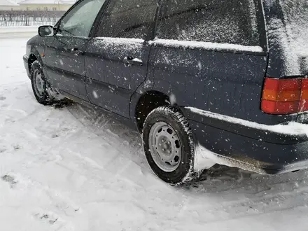 Volkswagen Passat 1995 года за 2 000 000 тг. в Атырау – фото 35