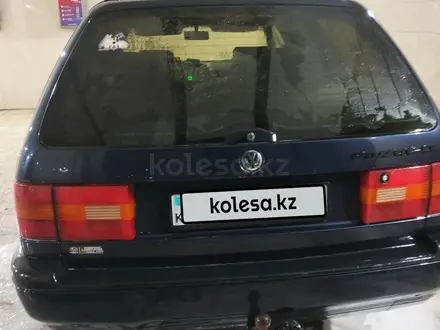 Volkswagen Passat 1995 года за 2 000 000 тг. в Атырау – фото 10