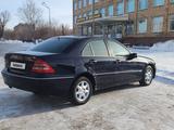 Mercedes-Benz C 200 2001 года за 4 000 000 тг. в Караганда – фото 3