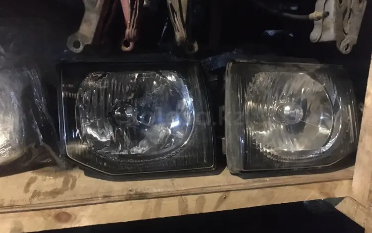Фары передние паджеро за 500 500 тг. в Алматы