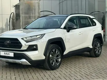 Toyota RAV4 2023 года за 13 500 000 тг. в Алматы