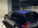 Volkswagen Golf 2002 года за 1 900 000 тг. в Актау – фото 2