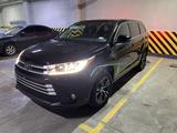 Toyota Highlander 2019 годаүшін18 500 000 тг. в Алматы – фото 2