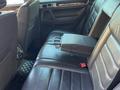 Volkswagen Touareg 2007 года за 8 000 000 тг. в Алматы – фото 15