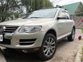 Volkswagen Touareg 2007 года за 8 000 000 тг. в Алматы – фото 2