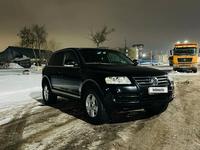 Volkswagen Touareg 2004 года за 4 600 000 тг. в Астана