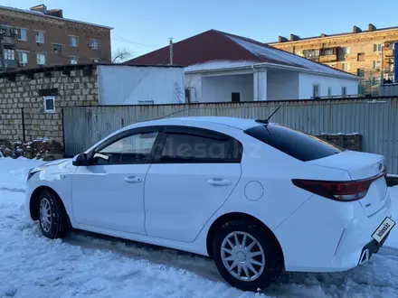 Kia Rio 2021 года за 8 500 000 тг. в Атырау – фото 6