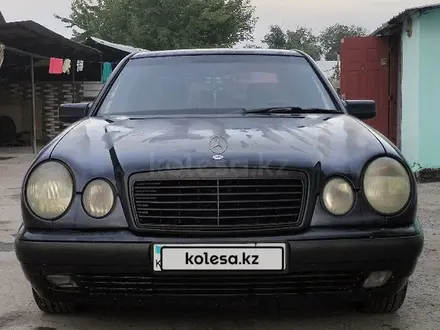 Mercedes-Benz E 230 1996 года за 1 150 000 тг. в Алматы