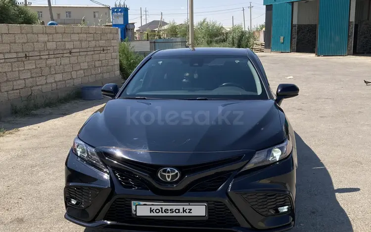 Toyota Camry 2021 годаfor13 250 000 тг. в Жанаозен