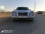 Mercedes-Benz E 320 1998 года за 3 200 000 тг. в Актау