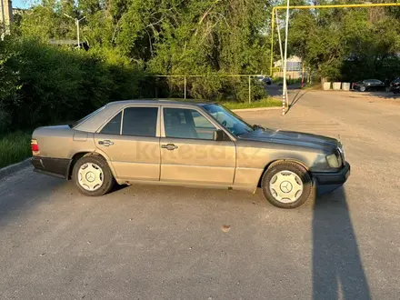 Mercedes-Benz E 230 1991 года за 900 000 тг. в Алматы – фото 7