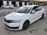 Skoda Rapid 2018 года за 5 500 000 тг. в Актобе – фото 4