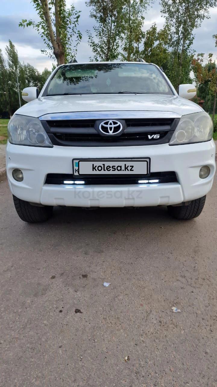 Toyota Fortuner 2008 г.