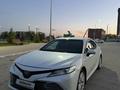 Toyota Camry 2018 года за 11 500 000 тг. в Костанай – фото 2