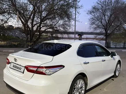 Toyota Camry 2018 года за 11 500 000 тг. в Костанай – фото 6