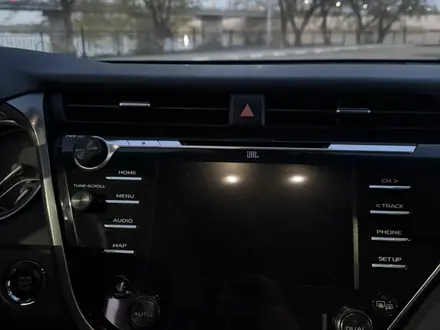 Toyota Camry 2018 года за 11 500 000 тг. в Костанай – фото 7