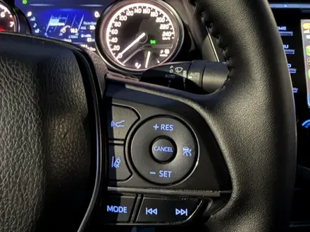 Toyota Camry 2018 года за 11 500 000 тг. в Костанай – фото 14