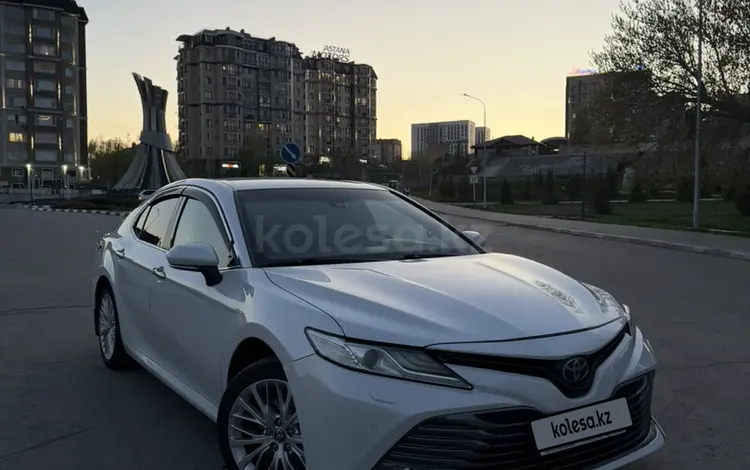 Toyota Camry 2018 года за 11 500 000 тг. в Костанай
