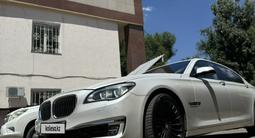 BMW 750 2011 годаүшін11 150 000 тг. в Алматы – фото 3