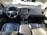 Nissan Pathfinder 2015 годаүшін10 500 000 тг. в Астана – фото 3