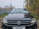 Volkswagen Touareg 2012 года за 11 000 000 тг. в Астана – фото 2