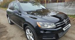 Volkswagen Touareg 2012 года за 11 000 000 тг. в Астана – фото 3