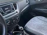 Hyundai Accent 2019 года за 7 100 000 тг. в Атырау – фото 3
