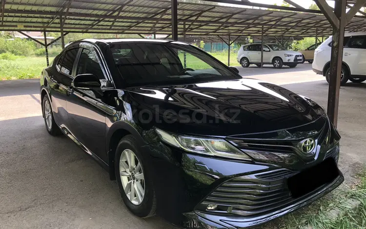 Toyota Camry 2020 года за 14 500 000 тг. в Алматы