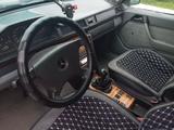 Mercedes-Benz E 300 1989 года за 900 000 тг. в Тараз – фото 3
