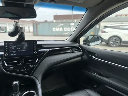 Toyota Camry 2023 года за 16 000 000 тг. в Алматы – фото 13