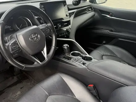 Toyota Camry 2023 года за 16 000 000 тг. в Алматы – фото 15