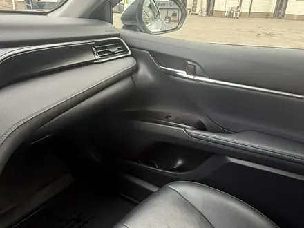 Toyota Camry 2023 года за 16 000 000 тг. в Алматы – фото 17
