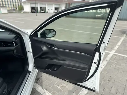 Toyota Camry 2023 года за 16 000 000 тг. в Алматы – фото 19