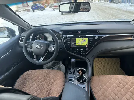Toyota Camry 2019 года за 14 000 000 тг. в Уральск – фото 15