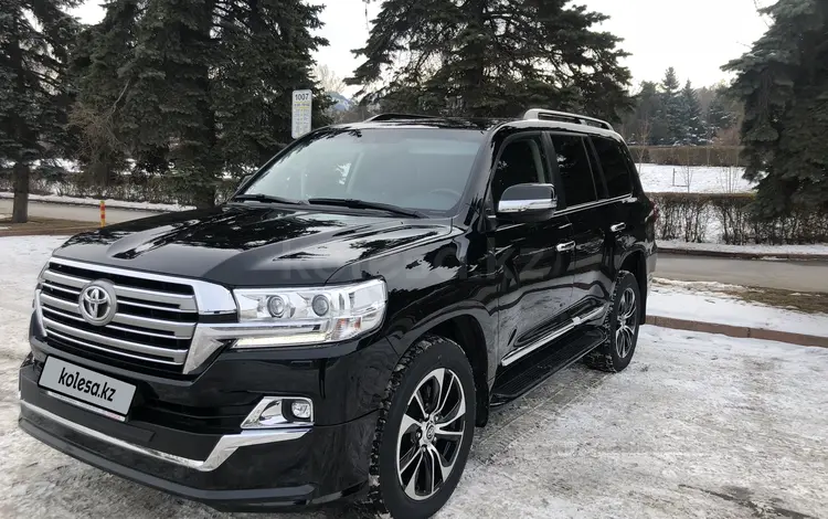 Toyota Land Cruiser 2016 годаүшін32 000 000 тг. в Алматы