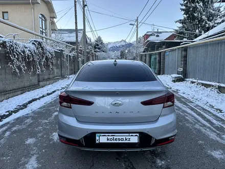 Hyundai Elantra 2019 года за 8 200 000 тг. в Алматы – фото 4