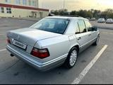Mercedes-Benz E 200 1994 годаүшін3 850 000 тг. в Алматы – фото 3