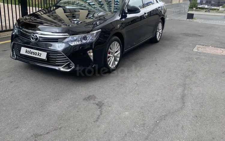 Toyota Camry 2015 года за 12 900 000 тг. в Шымкент