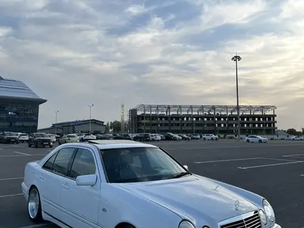 Mercedes-Benz E 320 1997 года за 4 000 000 тг. в Шымкент – фото 10