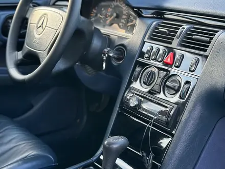 Mercedes-Benz E 320 1997 года за 4 000 000 тг. в Шымкент – фото 16