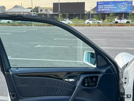 Mercedes-Benz E 320 1997 года за 4 000 000 тг. в Шымкент – фото 25