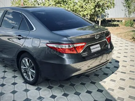 Toyota Camry 2017 года за 6 999 990 тг. в Актобе – фото 3