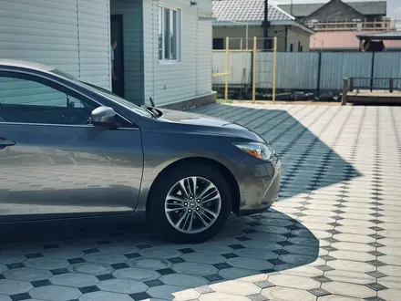 Toyota Camry 2017 года за 6 999 990 тг. в Актобе – фото 8