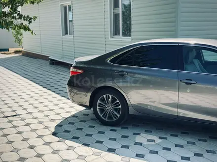 Toyota Camry 2017 года за 6 999 990 тг. в Актобе – фото 16