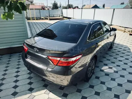 Toyota Camry 2017 года за 6 999 990 тг. в Актобе – фото 7
