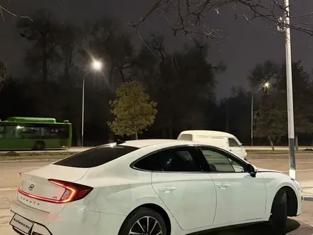 Hyundai Sonata 2023 года за 12 000 000 тг. в Алматы – фото 14