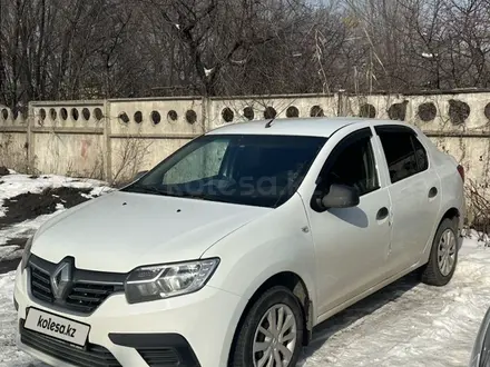 Renault Logan 2018 года за 4 200 000 тг. в Алматы – фото 3