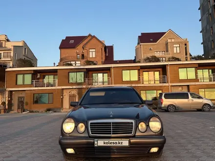 Mercedes-Benz E 230 1996 года за 3 500 000 тг. в Актау – фото 8